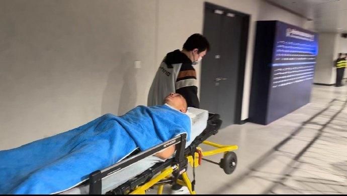 成人免费午夜视频