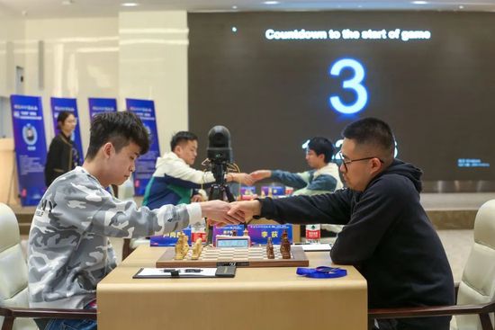亚洲欧美综合区自拍另类
