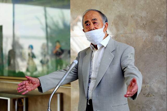 免费狼人久久香蕉网